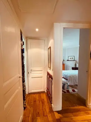Un ou plusieurs lits dans un hébergement de l'établissement Un nid très calme et chaleureux a Montmartre !