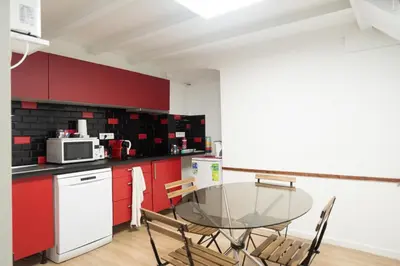 Cuisine ou kitchenette dans l'établissement Souplex- 4P- Centre de Paris