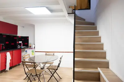 Cuisine ou kitchenette dans l'établissement Souplex- 4P- Centre de Paris
