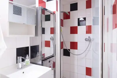 Salle de bains dans l'établissement Souplex- 4P- Centre de Paris