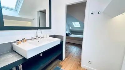Salle de bains dans l'établissement One Room - Last Floor - Vendôme / Madeleine