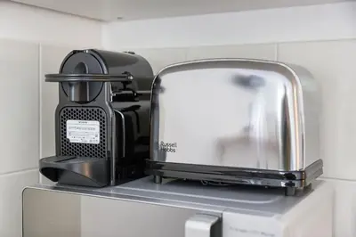 Cuisine ou kitchenette dans l'établissement Petit cocon parisien - Métro au pied - Alexandre Dumas