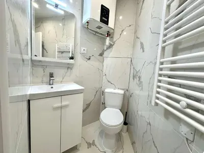 Salle de bains dans l'établissement New 412 Suite Cotillard - Cosy Apartment Paris Center
