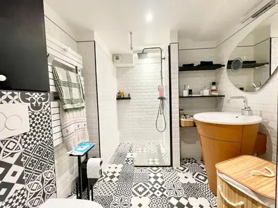 Salle de bains dans l'établissement Design and Artistic Loft Marais