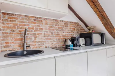 Cuisine ou kitchenette dans l'établissement Charming studio - INVALIDES - Mobility lease