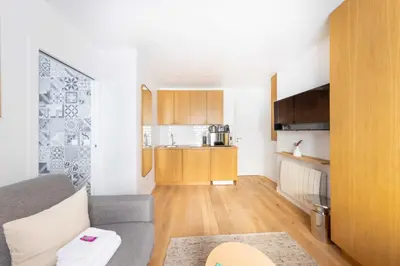 Cuisine ou kitchenette dans l'établissement Charming studio - 2P - Ternes 17th
