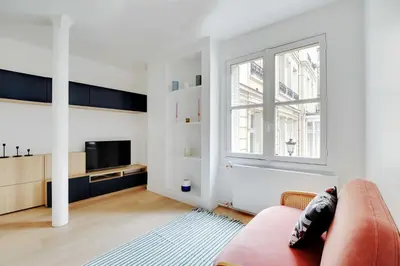 Télévision ou salle de divertissement dans l'établissement Beautiful 1BDR - 2P - Dauphine - 16e arr