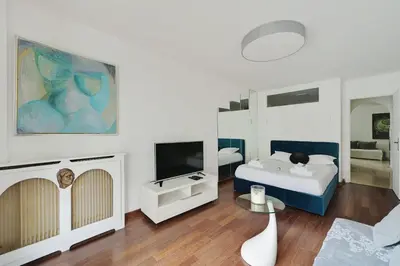 Un ou plusieurs lits dans un hébergement de l'établissement Superb apartment- 2P Ternes - Av Wagam - BAIL MOBILITE