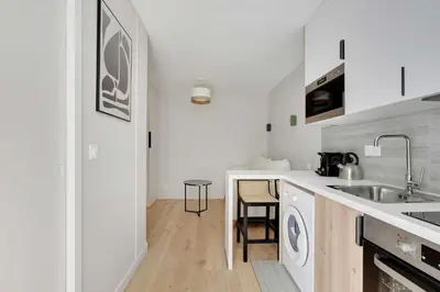 Cuisine ou kitchenette dans l'établissement Quiet studio for 2P - Oberkampf