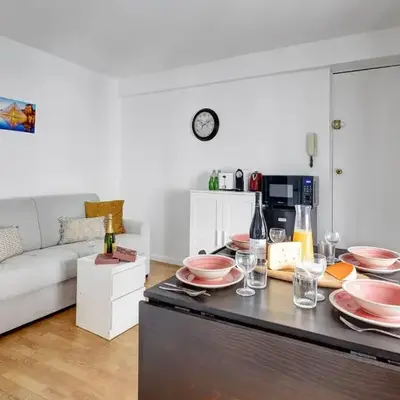 TBS 340 - Superb apartment in Paris 10