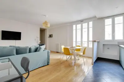 Coin salon dans l'établissement Modern apartment 1BDR - 4P à Boulogne Billancourt