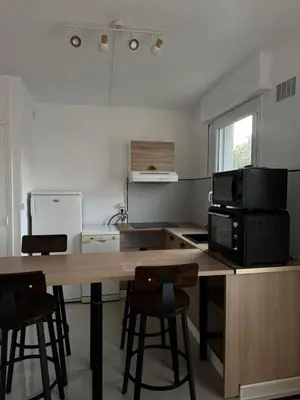 Cuisine ou kitchenette dans l'établissement Courbevoie Apartment - HBA