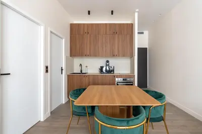Cuisine ou kitchenette dans l'établissement Chic Renovated 1BDR Apartment Near Bastille
