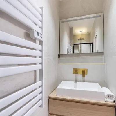 Salle de bains dans l'établissement Stylish Duplex for 4 in Bastille Paris