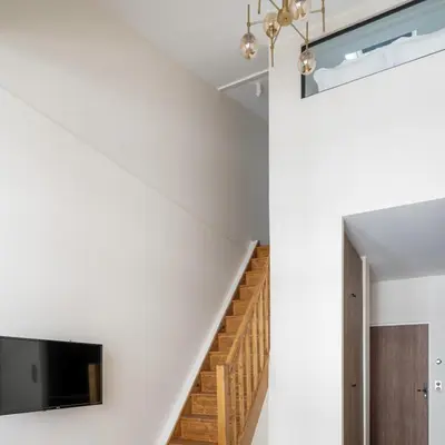 Télévision ou salle de divertissement dans l'établissement Stylish Duplex for 4 in Bastille Paris