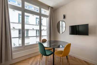 Télévision ou salle de divertissement dans l'établissement Cozy Paris Studio for 2 near Bastille
