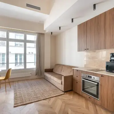 Chic Duplex for 4 in Vibrant Bastille