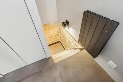 Plan de l'établissement Lavie Maison - Basement Apt front Palais Royal