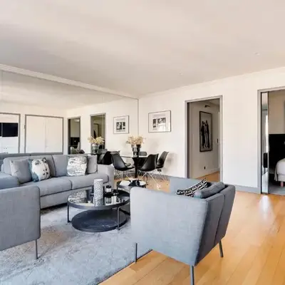 Pick A Flat's Apartment in Montaigne - Avenue Montaigne