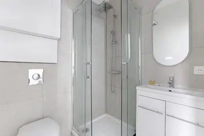 Salle de bains dans l'établissement Appartement de charme entre Batignolles et Montmartre