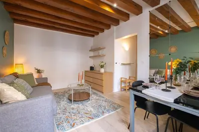 Coin salon dans l'établissement Elegant 1 BR - Palais Royal 2