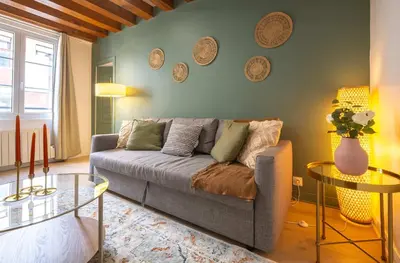 Coin salon dans l'établissement Elegant 1 BR - Palais Royal 2