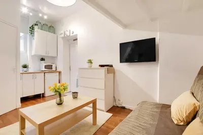Cuisine ou kitchenette dans l'établissement Charming studio - 2P- Le Marais