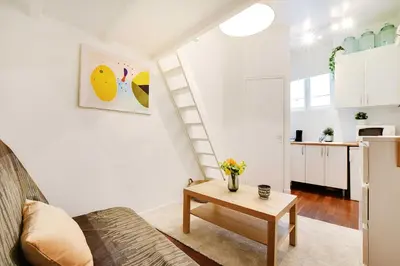 Cuisine ou kitchenette dans l'établissement Charming studio - 2P- Le Marais