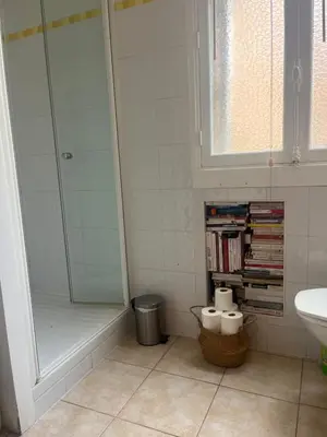 Salle de bains dans l'établissement Bedroom in Paris