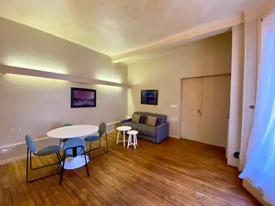 Coin salon dans l'établissement Brune - Appartement Paris 14e 4P