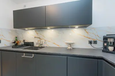 Cuisine ou kitchenette dans l'établissement Le Perchoir Design, Comfort & Eiffel View