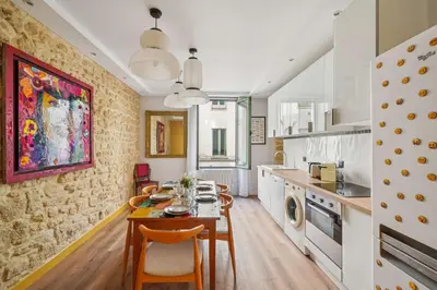 Cuisine ou kitchenette dans l'établissement Superb appartment 2BDR 6P - Haut-Marais