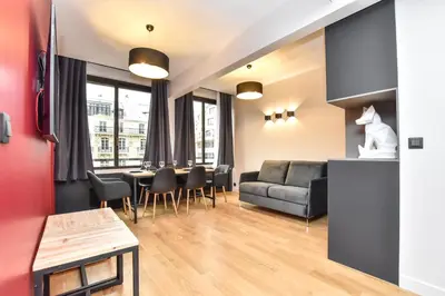 Coin salon dans l'établissement Authentic apartment - 2BR 6P - Palais Garnier