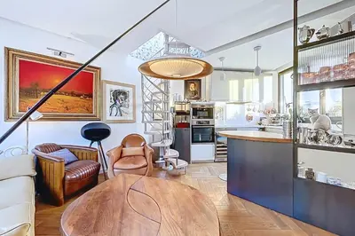 Cuisine ou kitchenette dans l'établissement Maison avec rooftop Vue Tour Eiffel