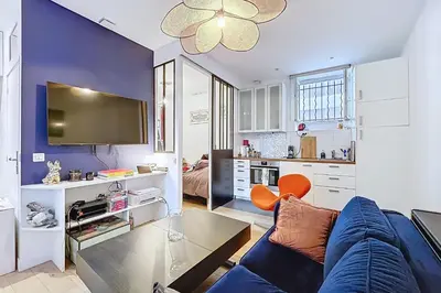 Cuisine ou kitchenette dans l'établissement Charming pied-à-terre near Sacré Coeur