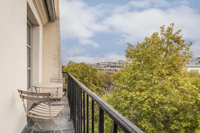 Balcon ou terrasse dans l'établissement Superbe appartement climatisé - Bastille