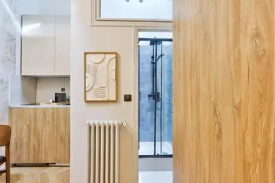 Plan de l'établissement Elegant studio en mezzanine - Parc Monceau