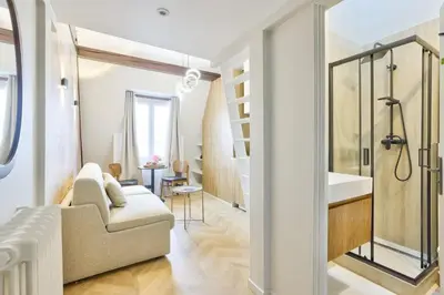 Salle de bains dans l'établissement Grand Studio Elegant Parc Monceau