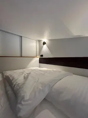 Un ou plusieurs lits dans un hébergement de l'établissement Grand Studio Elegant Parc Monceau