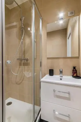 Salle de bains dans l'établissement Studio cosy metro pereire paris 17 - 2P