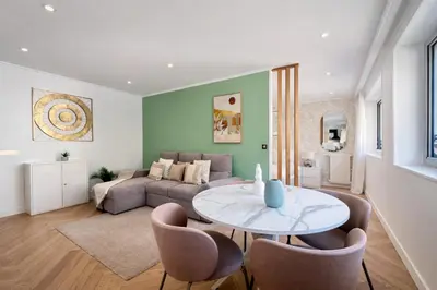 Coin salon dans l'établissement Appartement charmant au coeur du 16eme