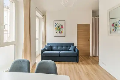 Coin salon dans l'établissement Appartement Montorgueil 3 étoiles - Welkeys