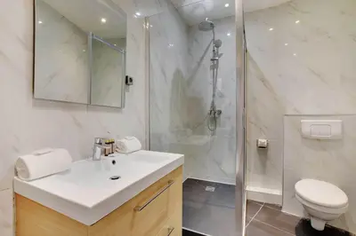 Salle de bains dans l'établissement Appartement Paris 4 Proche Bastille Confort