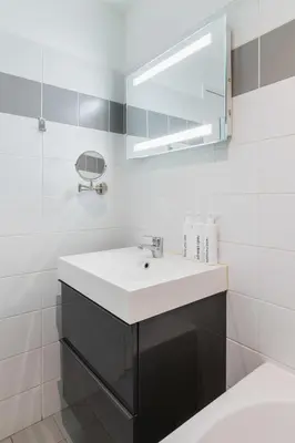 Salle de bains dans l'établissement Paris 5 Studio avec Jardin des Plantes a Deux Pas