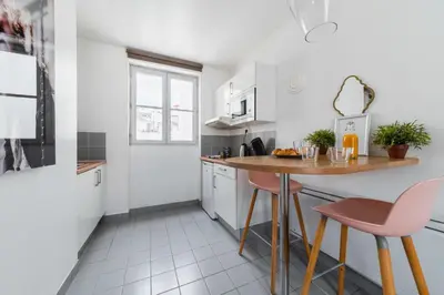 Cuisine ou kitchenette dans l'établissement 403 - Charmant studio jardins des plantes -Paris 5