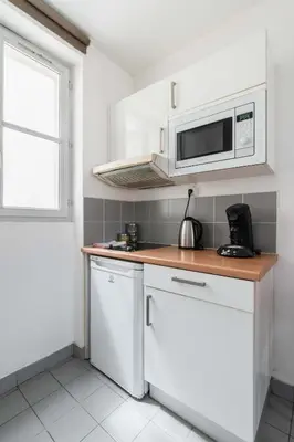 Cuisine ou kitchenette dans l'établissement 403 - Charmant studio jardins des plantes -Paris 5