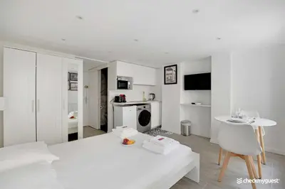 Cuisine ou kitchenette dans l'établissement Intimate apartment - 2P - Le Marais