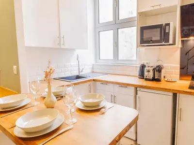 Cuisine ou kitchenette dans l'établissement Quiet apartment 1BR 4P - Quartier du Mail