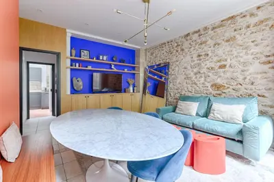 Coin salon dans l'établissement MyKeypers - Authentic Deluxe 2BR Flat - Rue Montorgueil