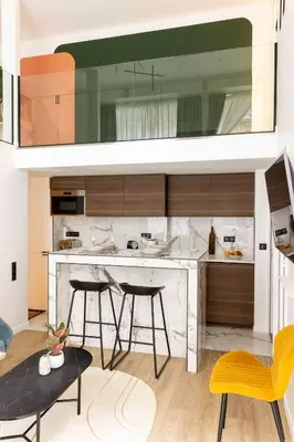 Cuisine ou kitchenette dans l'établissement Bright Loft - 2BR 6P - close to Montmartre